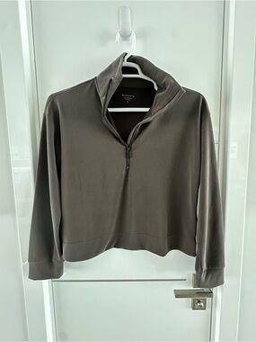 Athleta Seasoft 1/2 Zip Pullover in Dark Taupe NWOT